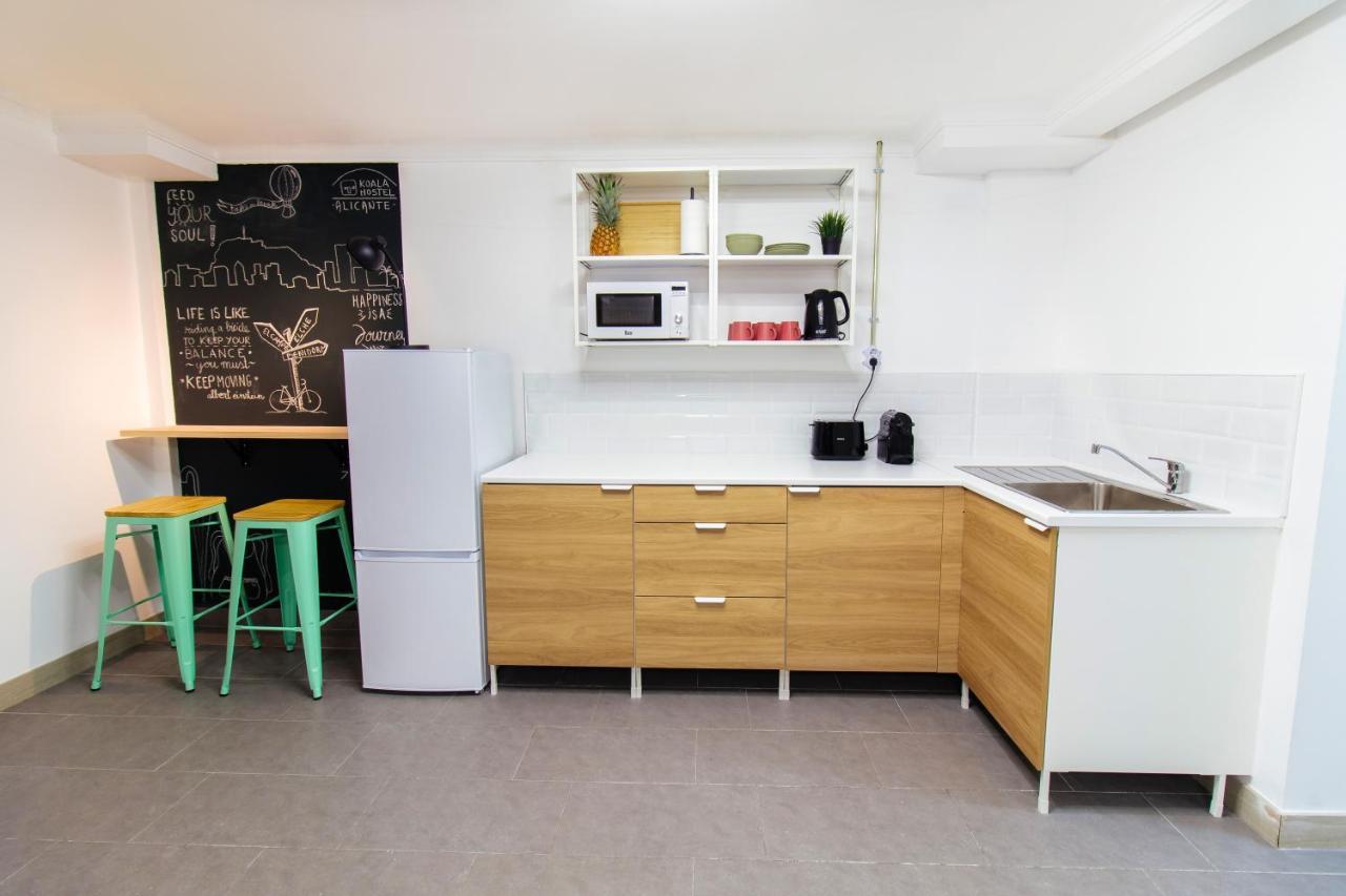 Koala Hostel Аликанте Экстерьер фото